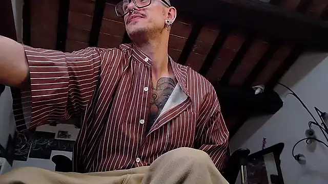 Snapshot of cek_186 chatting on March 13, 2026, 8:15 pm cek 186 online show from March 13, 2026, 8:15 pm