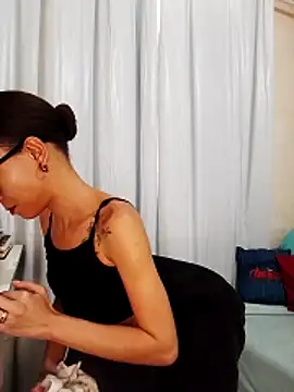 pollypetrovaxxx online show from February 4, 2026, 5:41 pm