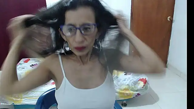 luz stella online show from September 18, 2025, 3:19 am