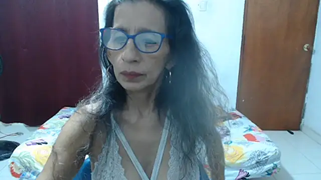 Snapshot of luz_stella chatting on June 23, 2026, 3:48 am luz stella online show from June 23, 2026, 3:48 am