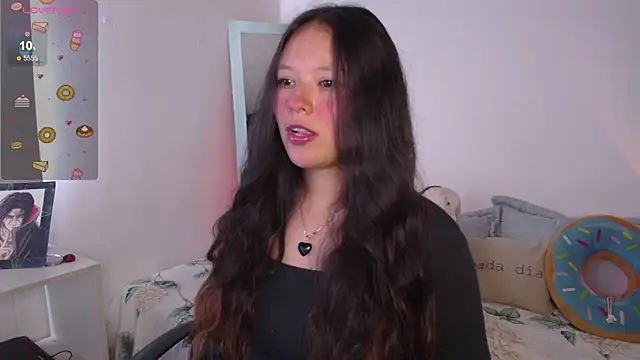 Lexie Thompson10 online show from September 16, 2025, 5:47 pm