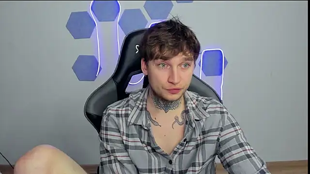 Chris Tyson online show from December 18, 2024, 3:47 am