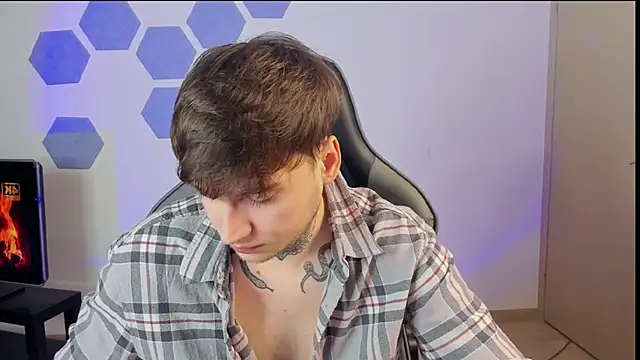 Chris Tyson online show from February 4, 2025, 12:51 am