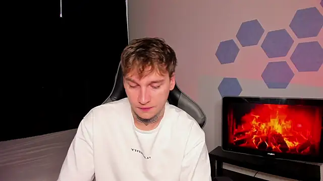 Chris Tyson online show from October 4, 2025, 10:02 am