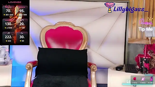 Snapshot of LilyyBigAss chatting on June 5, 2026, 11:49 am LilyyBigAss online show from June 5, 2026, 11:49 am
