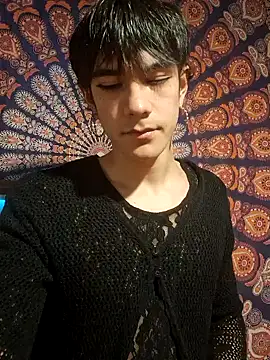 Snapshot of LYZBORNHD chatting on October 17, 2025, 10:12 pm LYZBORNHD online show from October 17, 2025, 10:12 pm