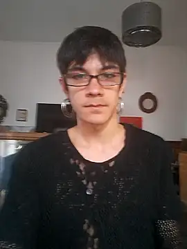 Snapshot of LYZBORNHD chatting on November 18, 2025, 8:46 pm LYZBORNHD online show from November 18, 2025, 8:46 pm