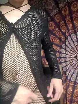 Snapshot of LYZBORNHD chatting on February 13, 2026, 1:34 am LYZBORNHD online show from February 13, 2026, 1:34 am