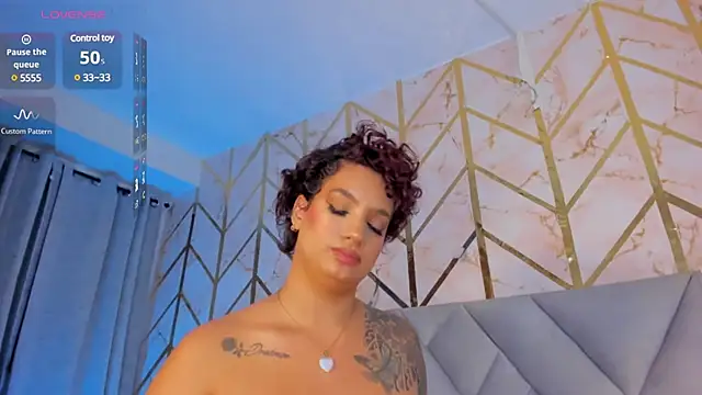 Snapshot of Arianabromw chatting on December 7, 2024, 10:17 pm Arianabromw online show from December 7, 2024, 10:17 pm