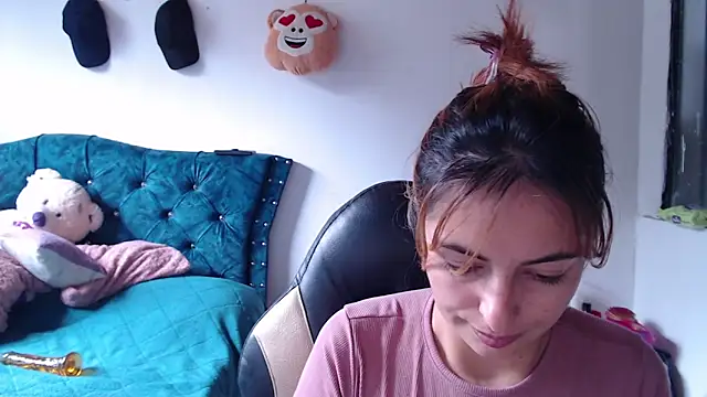 Kate lorens9 online show from May 14, 2026, 2:24 pm