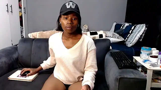 LongPussyLipsxx online show from December 22, 2025, 7:55 pm