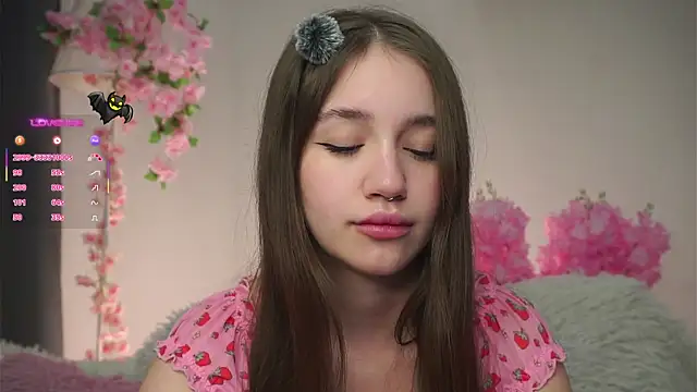 AmiLewis online show from November 4, 2025, 1:05 am