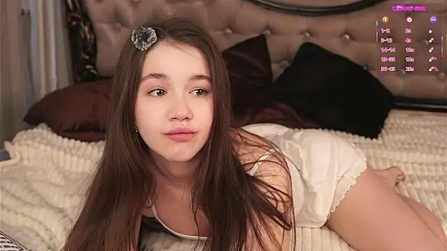 AmiLewis online show from March 5, 2026, 1:12 am