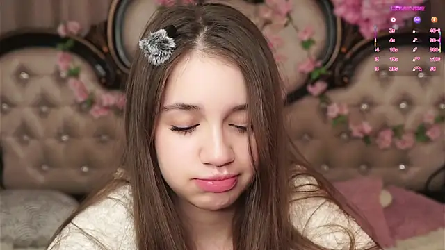 AmiLewis online show from March 27, 2026, 1:11 am