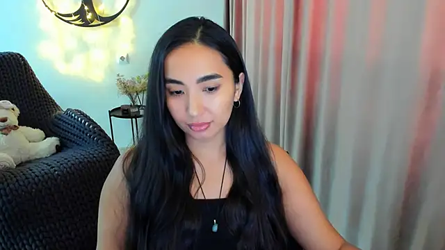 Snapshot of worldofkim chatting on February 10, 2026, 11:03 am worldofkim online show from February 10, 2026, 11:03 am