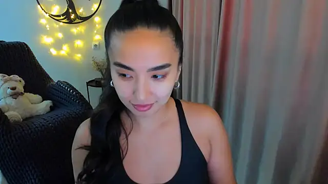 Snapshot of worldofkim chatting on February 13, 2026, 11:39 am worldofkim online show from February 13, 2026, 11:39 am