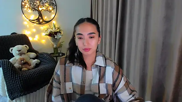 Snapshot of worldofkim chatting on February 20, 2026, 10:32 pm worldofkim online show from February 20, 2026, 10:32 pm