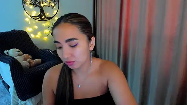 Snapshot of worldofkim chatting on February 25, 2026, 10:03 am worldofkim online show from February 25, 2026, 10:03 am