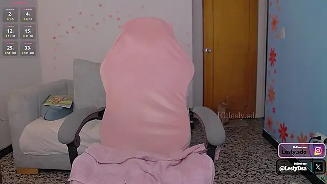 leslyyu online show from February 8, 2025, 4:57 pm