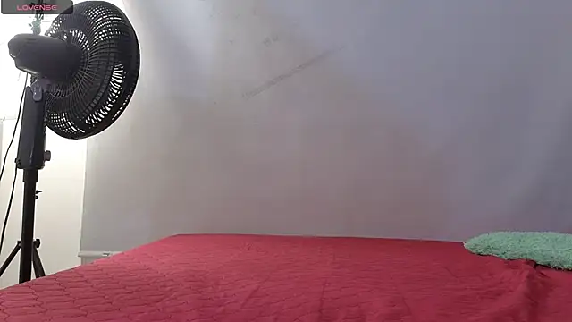 alissonandamy online show from April 3, 2026, 7:12 pm