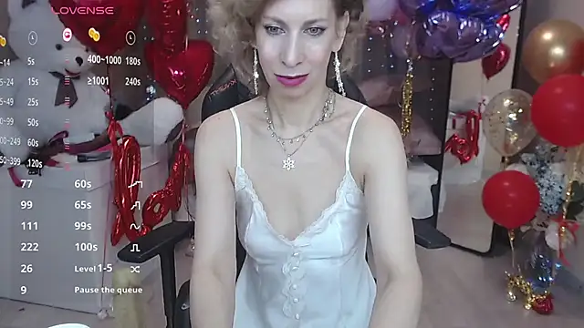 AdrianaSea online show from February 13, 2025, 7:45 am