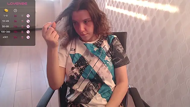 LisaHeart online show from February 17, 2026, 1:51 pm