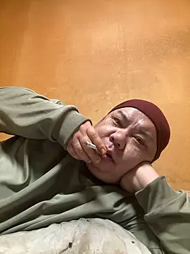 punk0805 online show from December 18, 2025, 4:02 pm