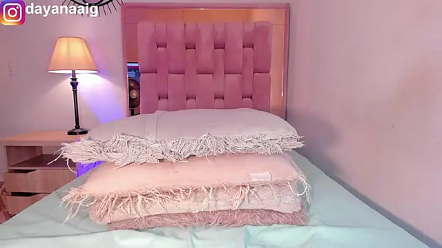 Voluptupus-girl online show from October 21, 2025, 1:23 pm