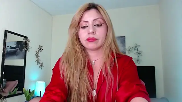 AnthonelaBella online show from February 3, 2025, 11:47 pm