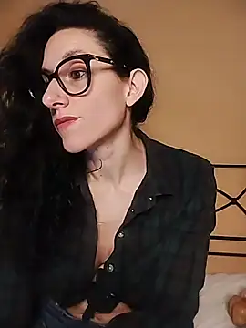 SofiaMori online show from March 4, 2026, 1:28 pm