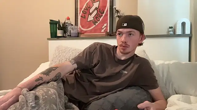 Snapshot of younghungginger chatting on December 14, 2024, 6:52 pm younghungginger online show from December 14, 2024, 6:52 pm