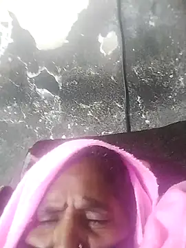 Snapshot of Hot-Shiwani chatting on January 15, 2026, 5:01 am Hot-Shiwani online show from January 15, 2026, 5:01 am