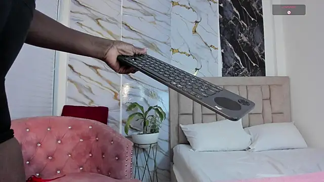 scarlet darling26 online show from March 4, 2026, 5:52 pm