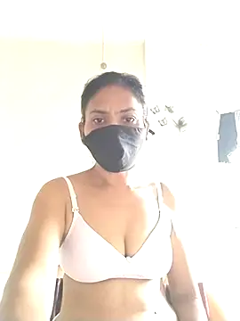 Snapshot of sunita6009 chatting on July 6, 2026, 4:42 am sunita6009 online show from July 6, 2026, 4:42 am