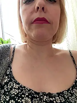 Yourdirtybitch online show from February 3, 2026, 7:35 am