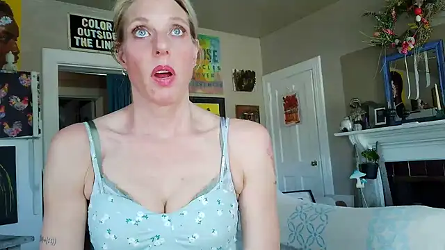 Glamazonx online show from February 12, 2026, 10:05 pm