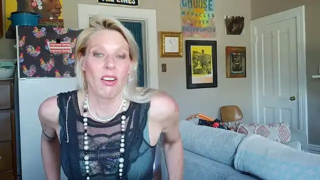 Glamazonx online show from February 19, 2026, 9:11 pm