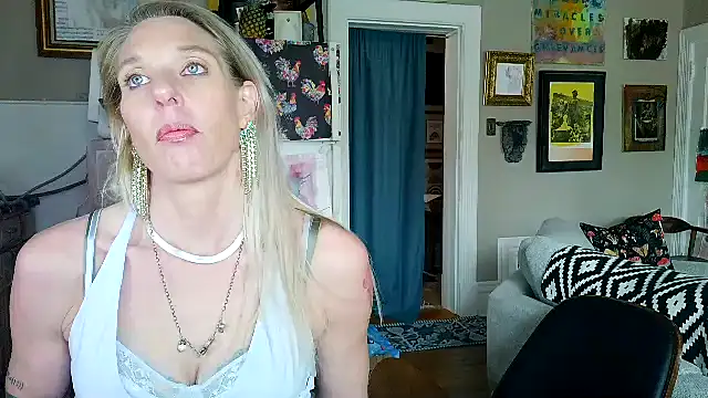 Glamazonx online show from March 27, 2026, 11:37 pm