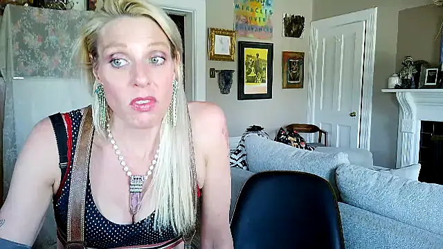 Glamazonx online show from April 20, 2026, 7:48 pm