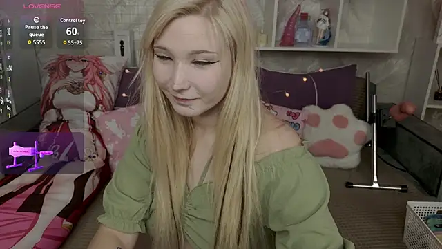 MeowkaKitty online show from December 1, 2025, 2:05 am