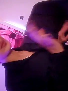 Snapshot of Maya-Promax chatting on December 10, 2024, 8:19 am Maya-Promax online show from December 10, 2024, 8:19 am