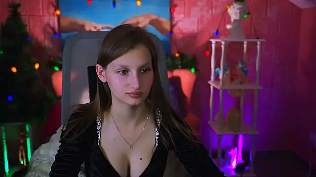 Snapshot of EllaHorton chatting on December 30, 2024, 9:59 am EllaHorton online show from December 30, 2024, 9:59 am