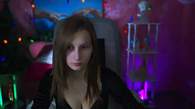 Snapshot of EllaHorton chatting on January 3, 2025, 8:32 am EllaHorton online show from January 3, 2025, 8:32 am