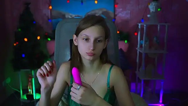 Snapshot of EllaHorton chatting on January 7, 2025, 8:34 am EllaHorton online show from January 7, 2025, 8:34 am