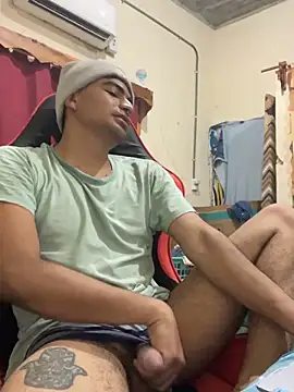 yObal-hot online show from April 7, 2026, 8:09 pm