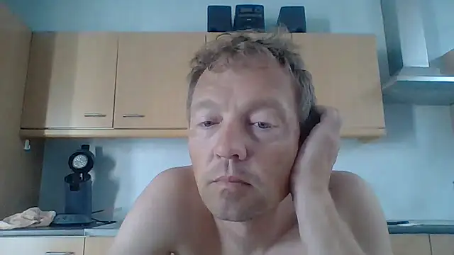 Snapshot of bertolini chatting on July 10, 2026, 8:40 am bertolini online show from July 10, 2026, 8:40 am