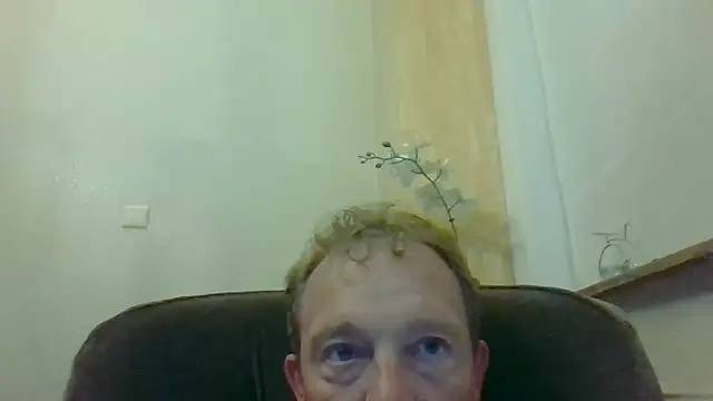 Snapshot of bertolini chatting on July 14, 2026, 9:42 pm bertolini online show from July 14, 2026, 9:42 pm