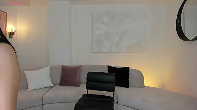 Snapshot of GigiLee_ chatting on December 27, 2024, 11:31 pm GigiLee  online show from December 27, 2024, 11:31 pm