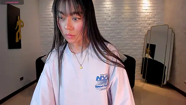 Snapshot of GigiLee_ chatting on January 4, 2025, 8:16 pm GigiLee  online show from January 4, 2025, 8:16 pm