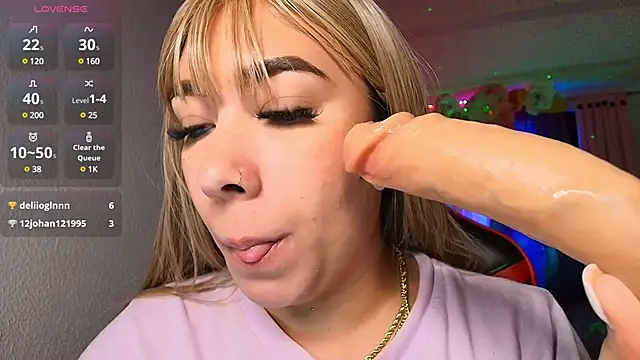 leahtemptation3 online show from February 1, 2025, 11:54 am